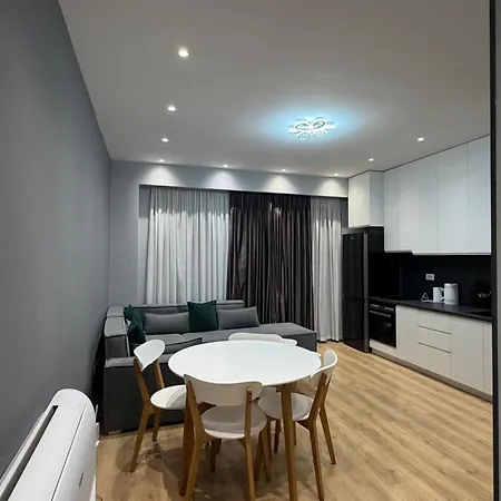 Luxury 2br Garden Building 12th Floor *