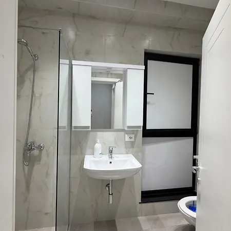 Luxury 2br Garden Building 12th Floor